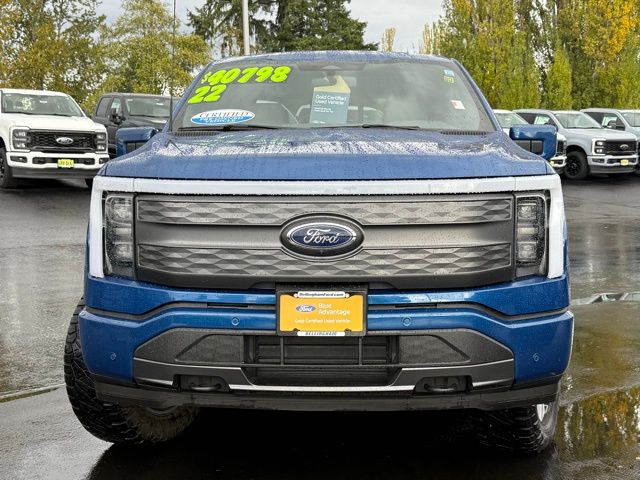 2022 Ford F-150 Lightning Lariat photo 2