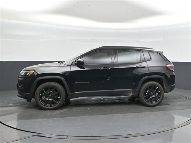 2026 Jeep Compass Latitude Altitude photo 3