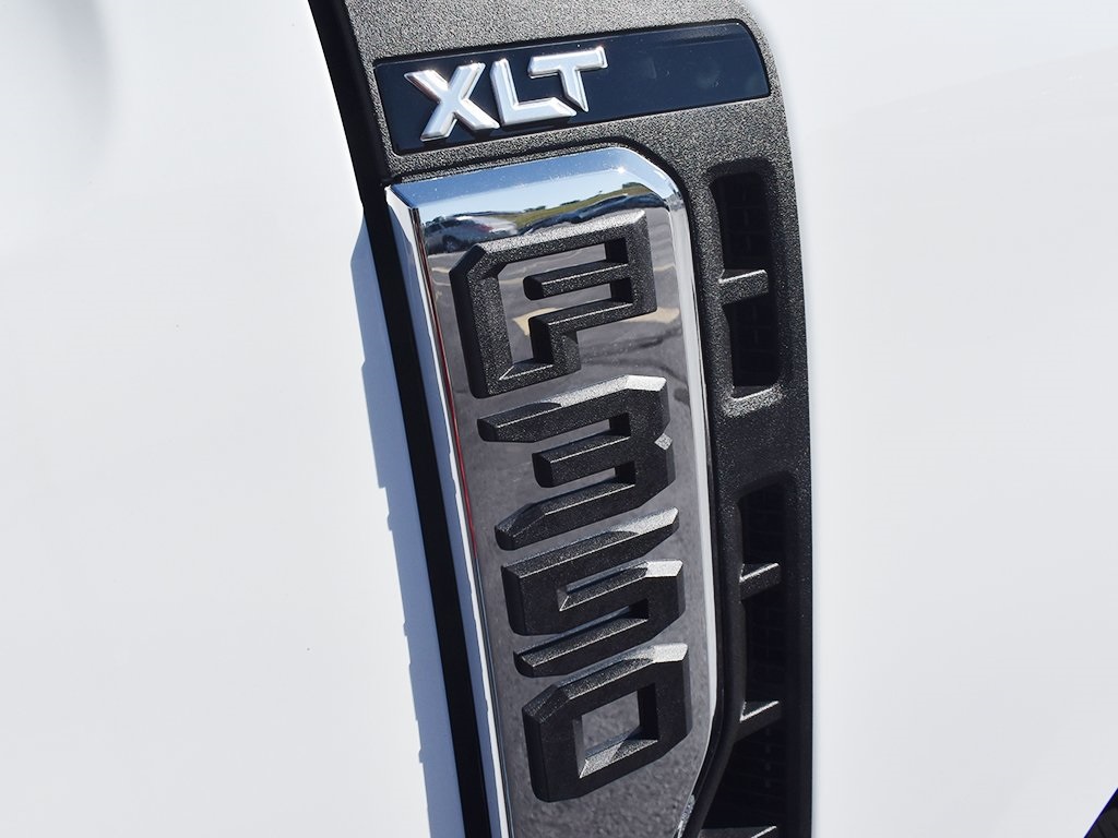 2026 Ford F-350 XLT photo 11