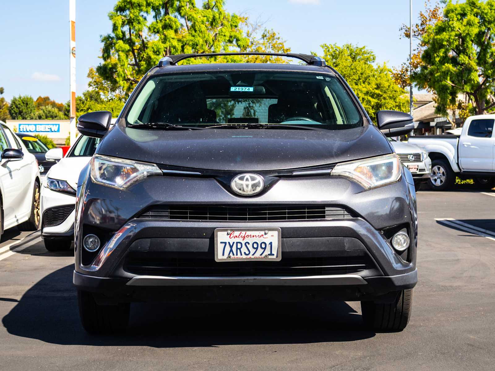2017 Toyota RAV4 XLE photo 2