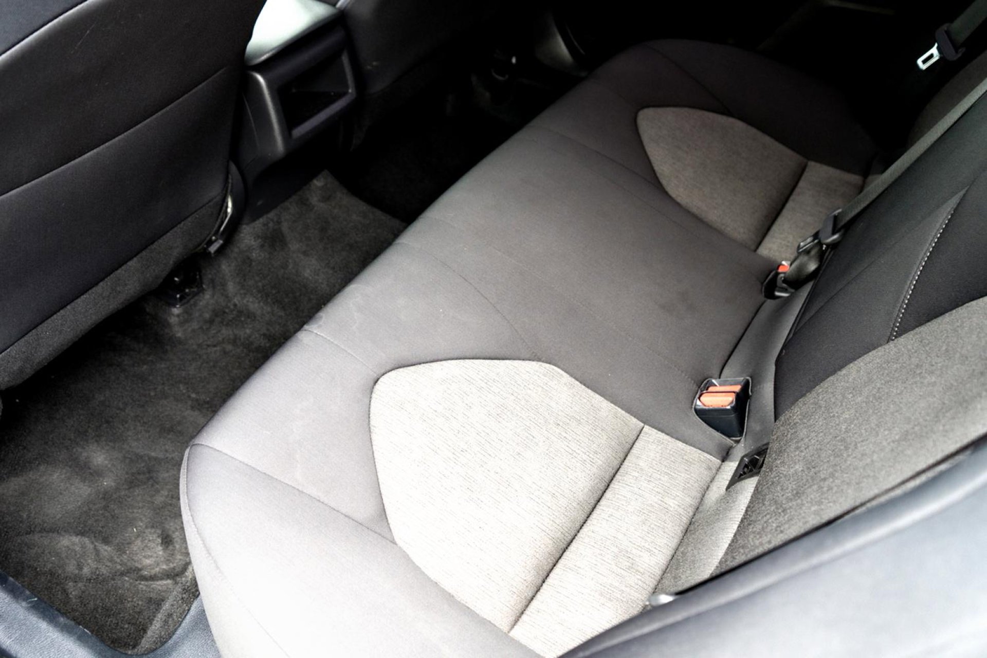2022 Toyota Camry LE photo 26