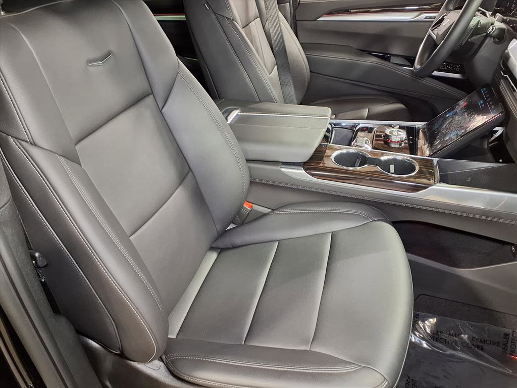2025 Cadillac Escalade ESV Luxury photo 25