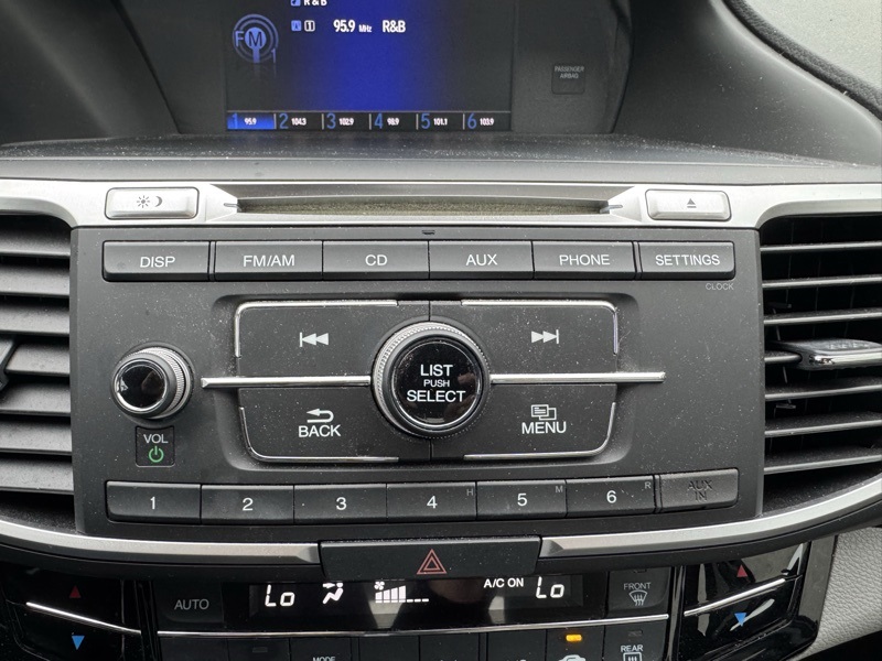 2017 Honda Accord LX photo 14