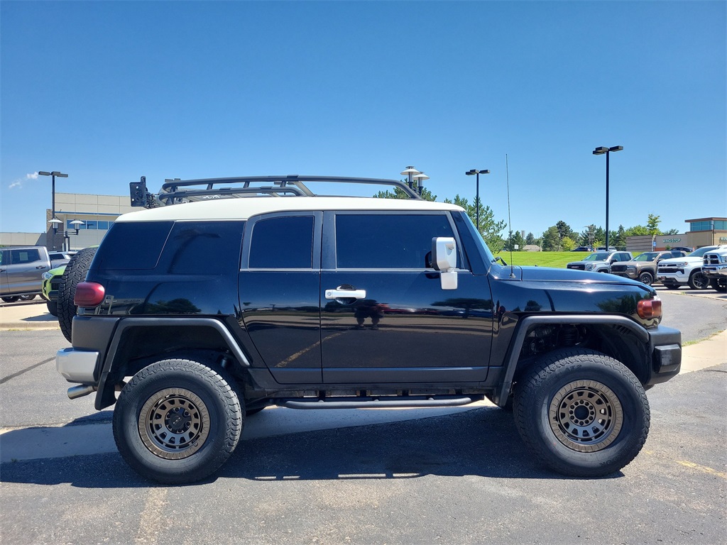 2013 Toyota FJ Cruiser Base photo 4