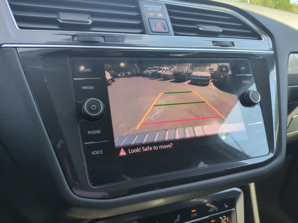 2022 Volkswagen Tiguan SE photo 11