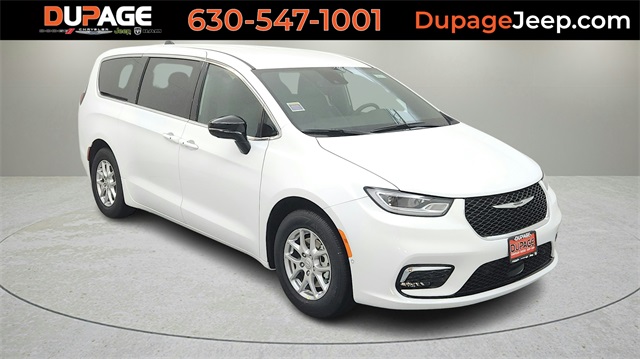 2026 Chrysler Pacifica Select's photo