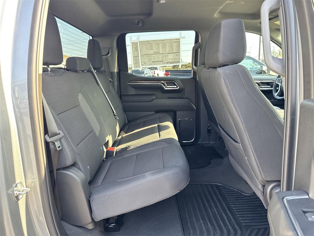 2025 Chevrolet Silverado 1500 LT photo 27
