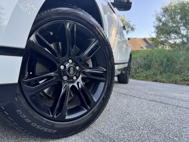 2022 Land Rover Range Rover Velar P250 R-Dynamic S photo 2
