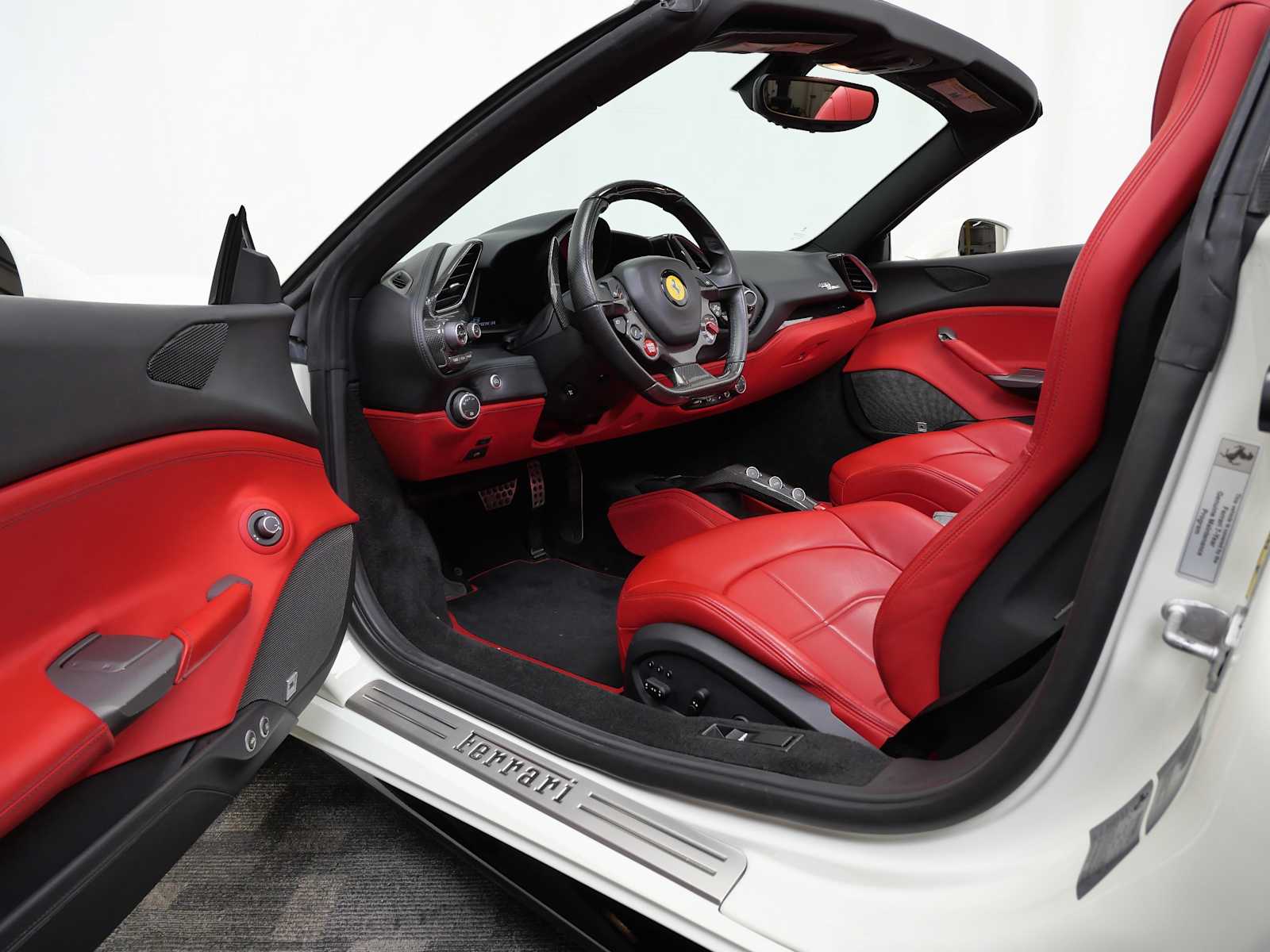 2019 Ferrari 488 Spider photo 18