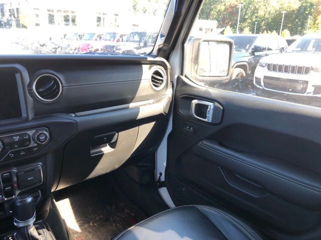 2023 Jeep Wrangler Sahara 4xe photo 16