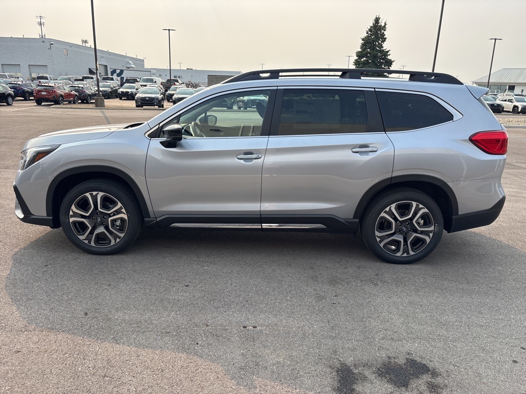 2025 Subaru Ascent Limited photo 4