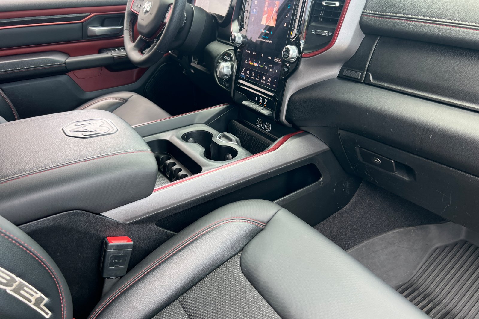 2025 Ram 1500 Rebel photo 11