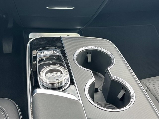 2025 Cadillac Lyriq Luxury photo 4