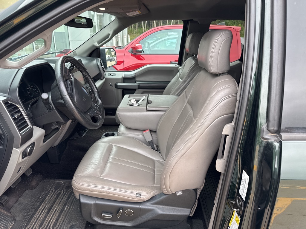 2015 Ford F-150 XLT photo 5