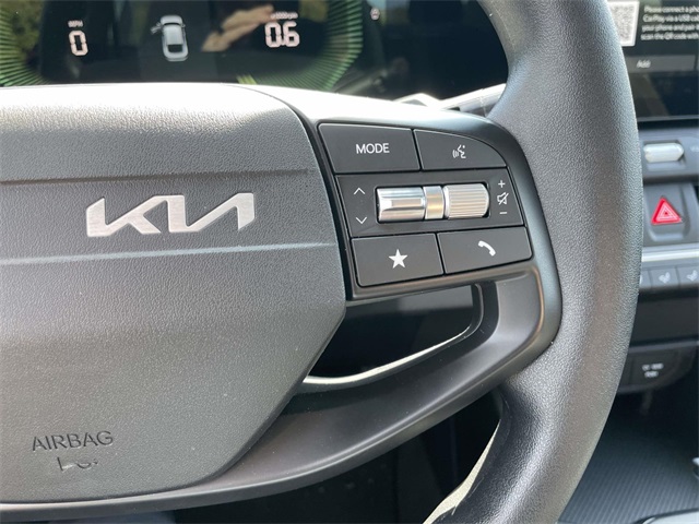2025 Kia K4 LXS photo 25