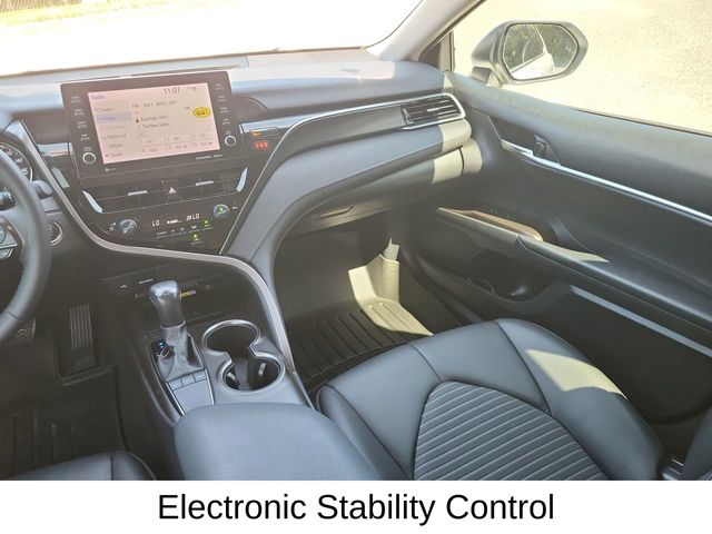 2022 Toyota Camry SE photo 12