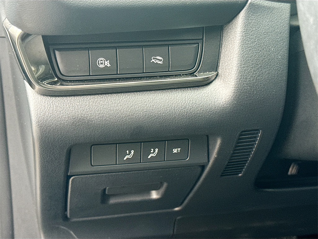 2025 Mazda CX-30 2.5 S Preferred photo 3