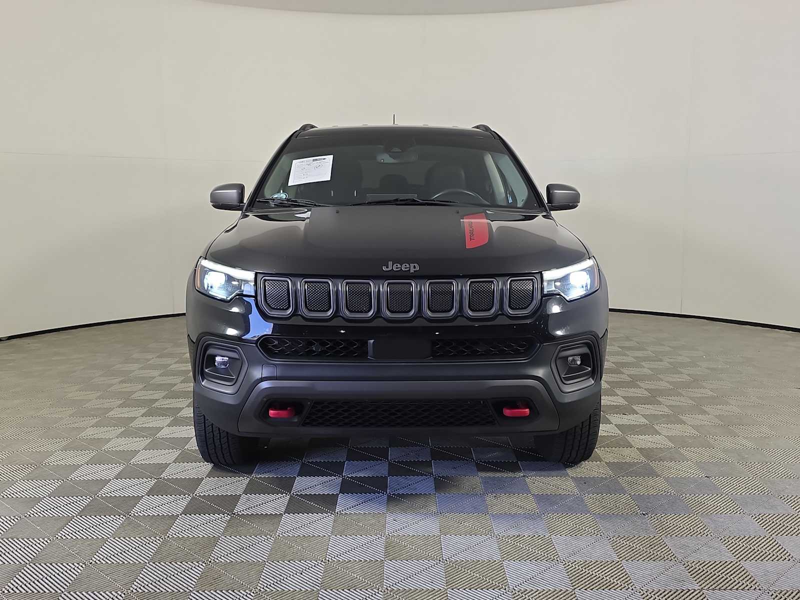 2022 Jeep Compass Trailhawk photo 2