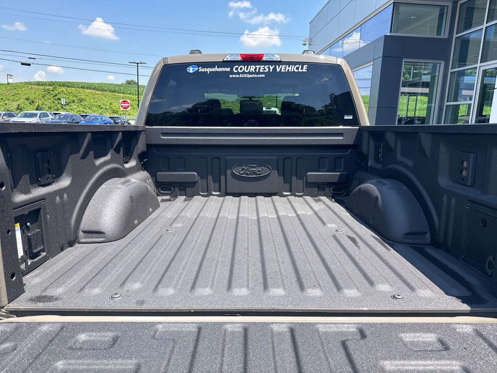 2025 Ford F-150 XLT photo 18
