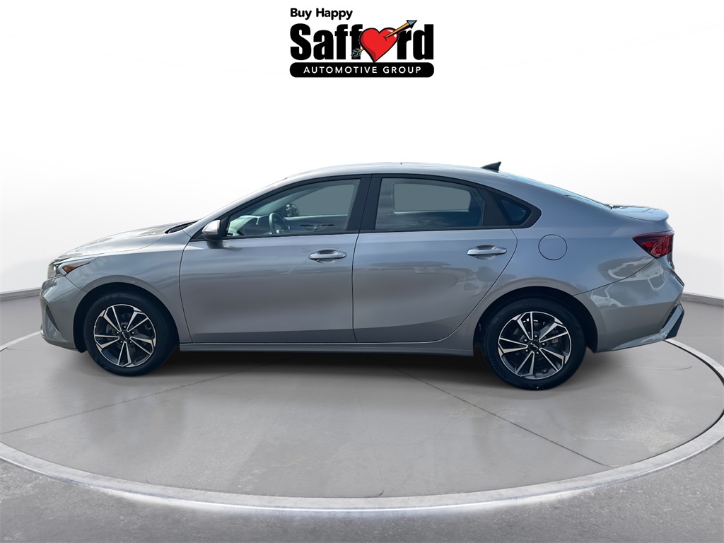 2024 Kia Forte LXS photo 4