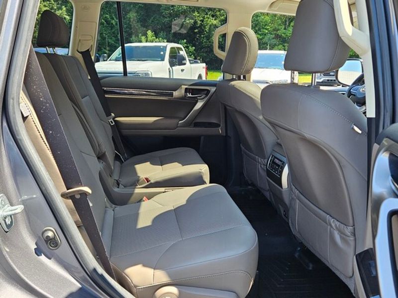 2021 Lexus GX 460 Premium photo 12