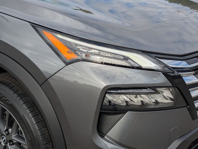 2026 Nissan Rogue S photo 5