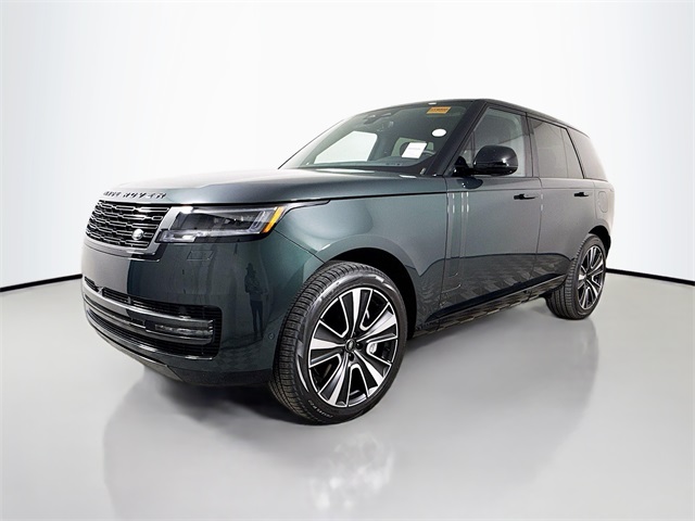 2025 Land Rover Range Rover SE's photo