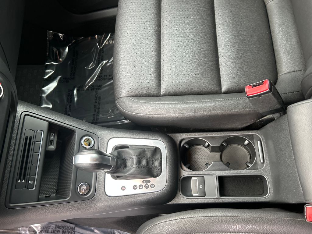 2017 Volkswagen Tiguan S photo 13