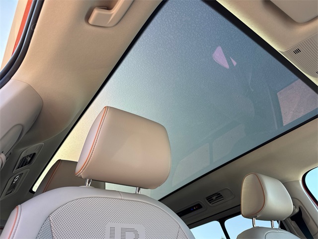 2025 Volkswagen ID. Buzz Pro Plus photo 15