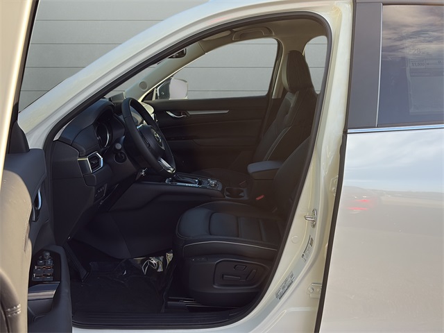 2025 Mazda CX-5 2.5 S Preferred photo 4