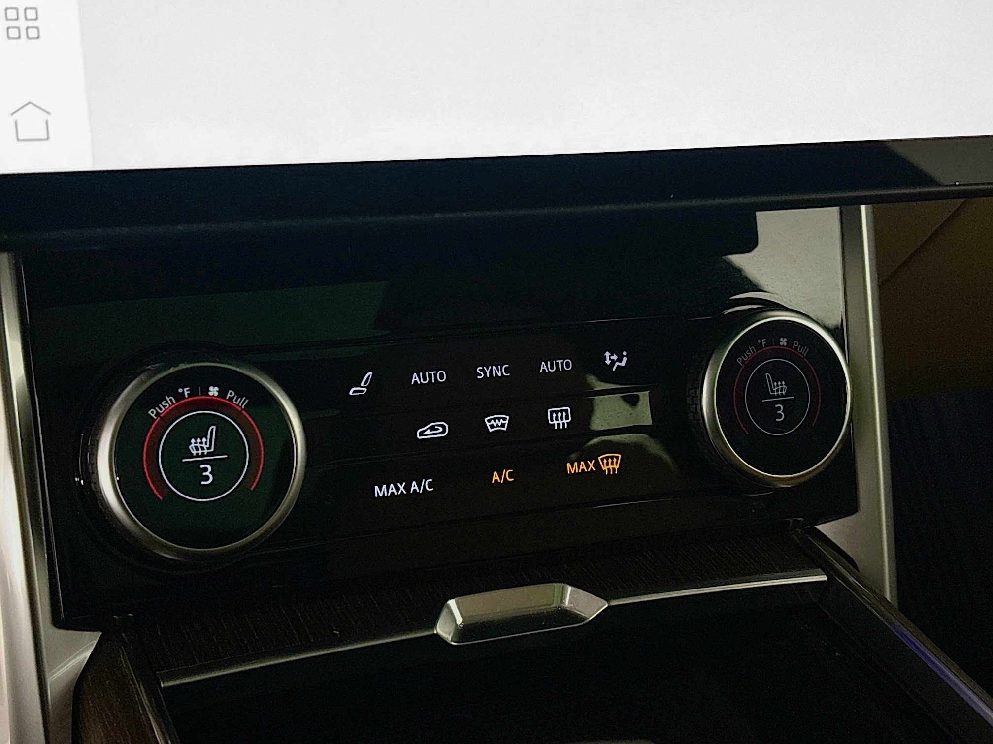 2023 Land Rover Range Rover SE photo 21