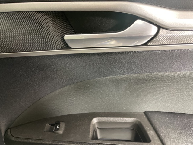 2020 Ford Fusion SE photo 15