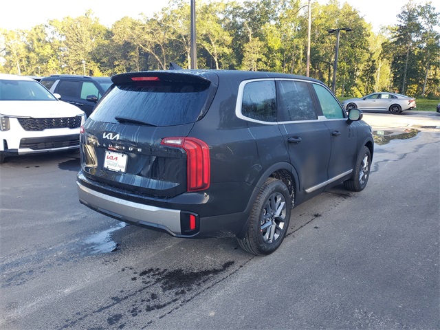 2025 Kia Telluride LX photo 3