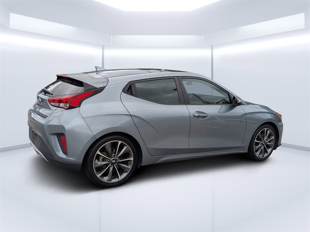 2020 Hyundai Veloster 2.0L Premium photo 3