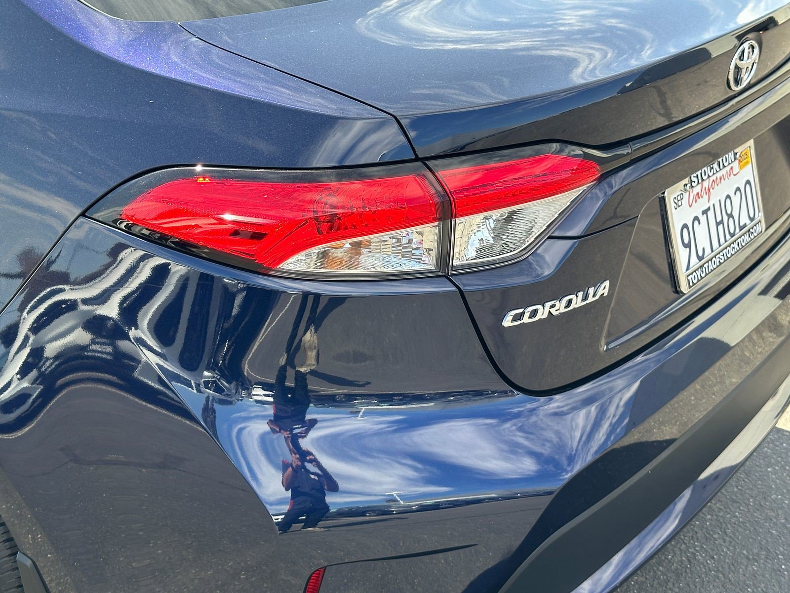 2022 Toyota Corolla LE photo 4