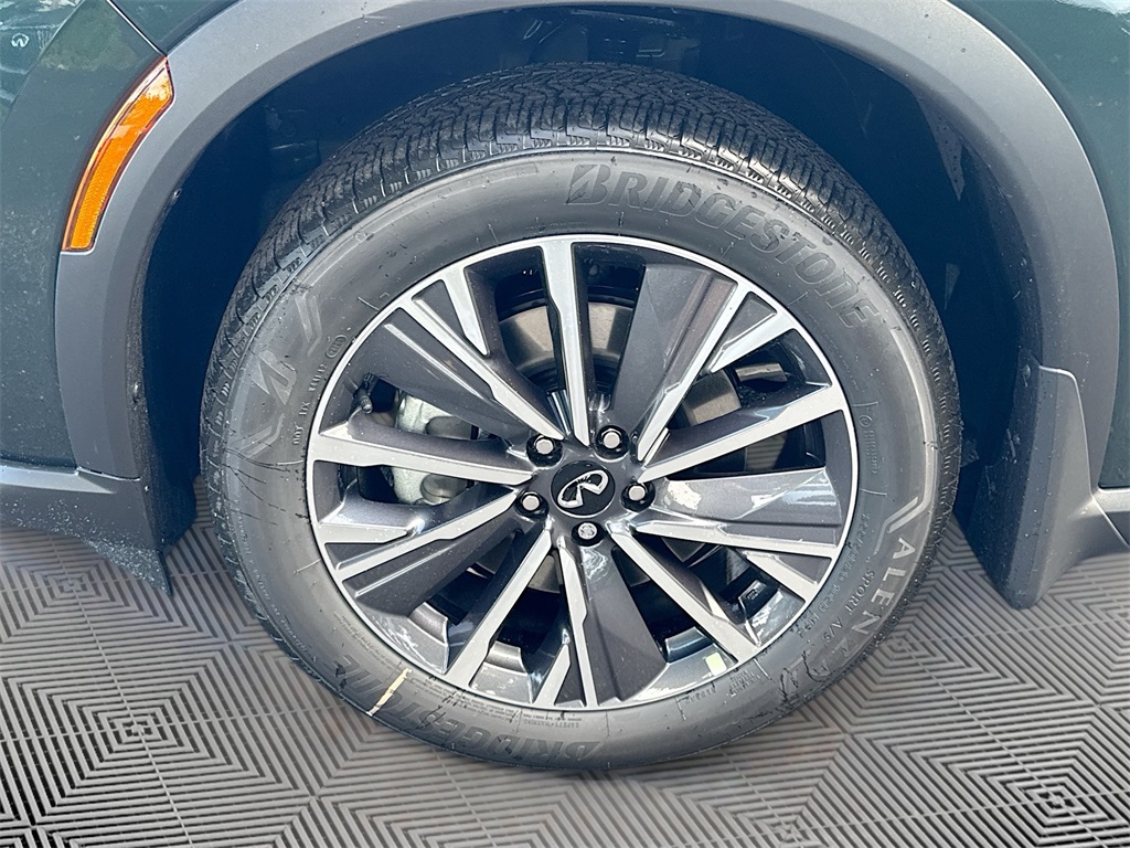 2026 Infiniti QX60 Luxe photo 33