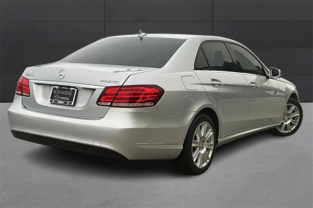 2014 Mercedes Benz E 250 4MATIC photo 2