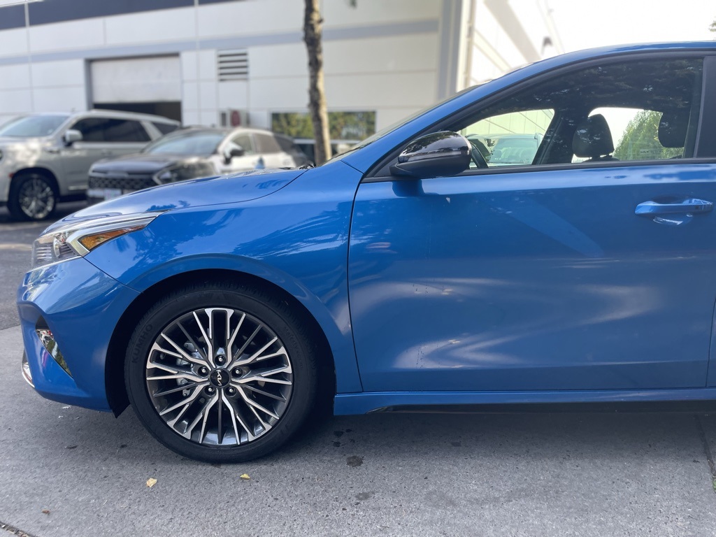 2022 Kia Forte GT-Line photo 6