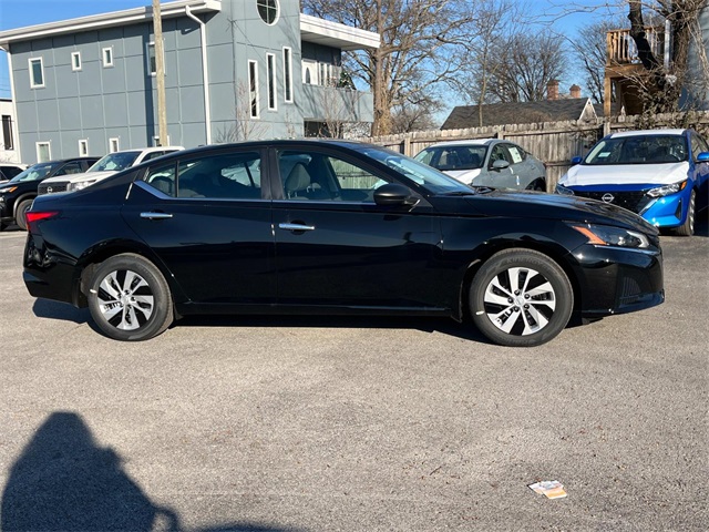 2025 Nissan Altima 2.5 S photo 2