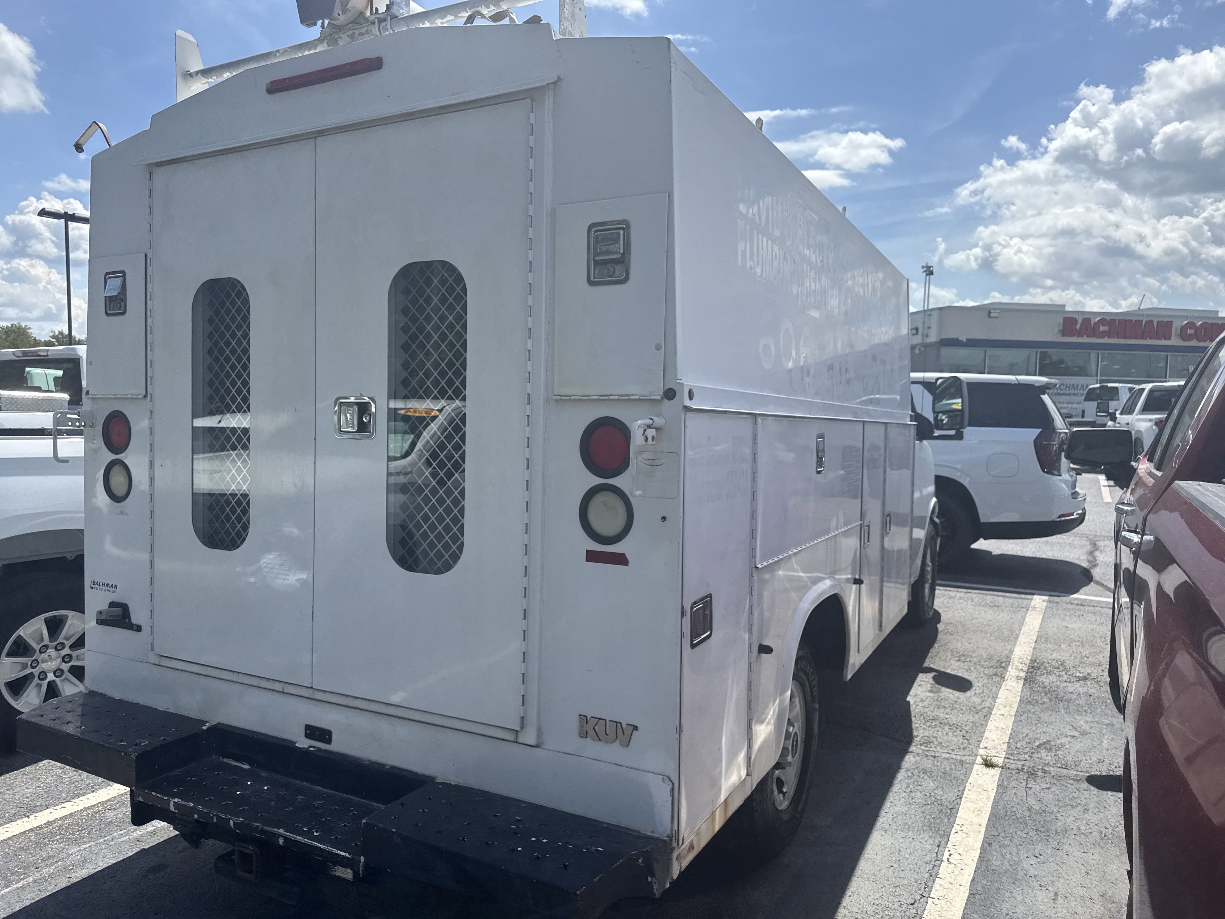 2011 Gmc Savana Cutaway 3500 photo 4