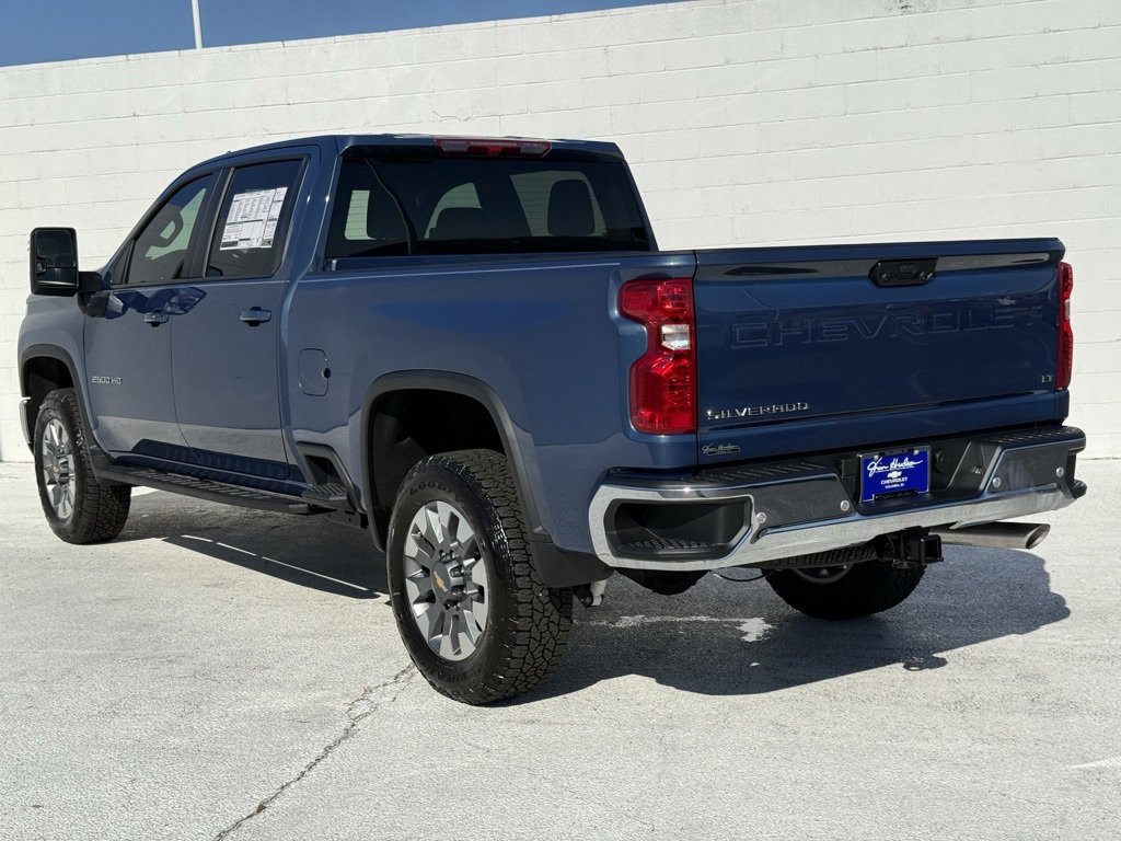 2026 Chevrolet Silverado 2500HD LT photo 3