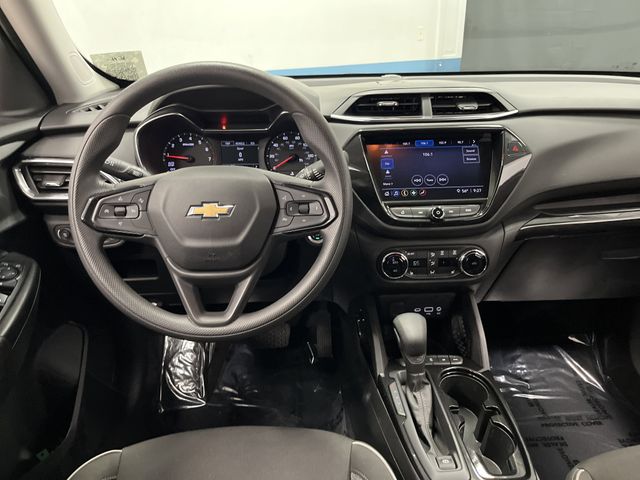 2022 Chevrolet Trailblazer LT photo 4