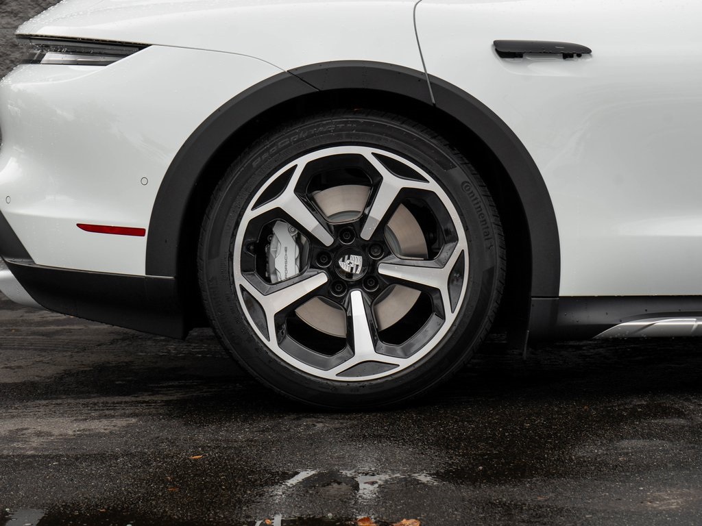 2025 Porsche Taycan 4S Cross Turismo photo 4