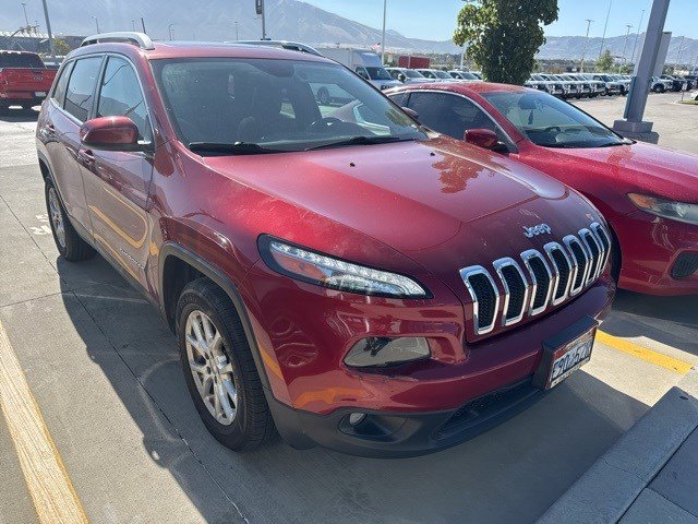 2017 Jeep Cherokee Latitude photo 2