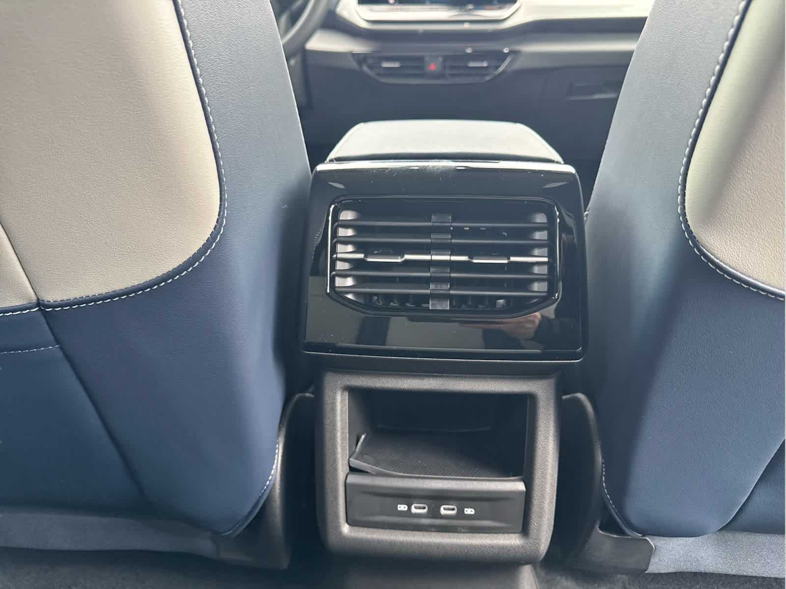 2025 Volkswagen ID.4 Pro S photo 37