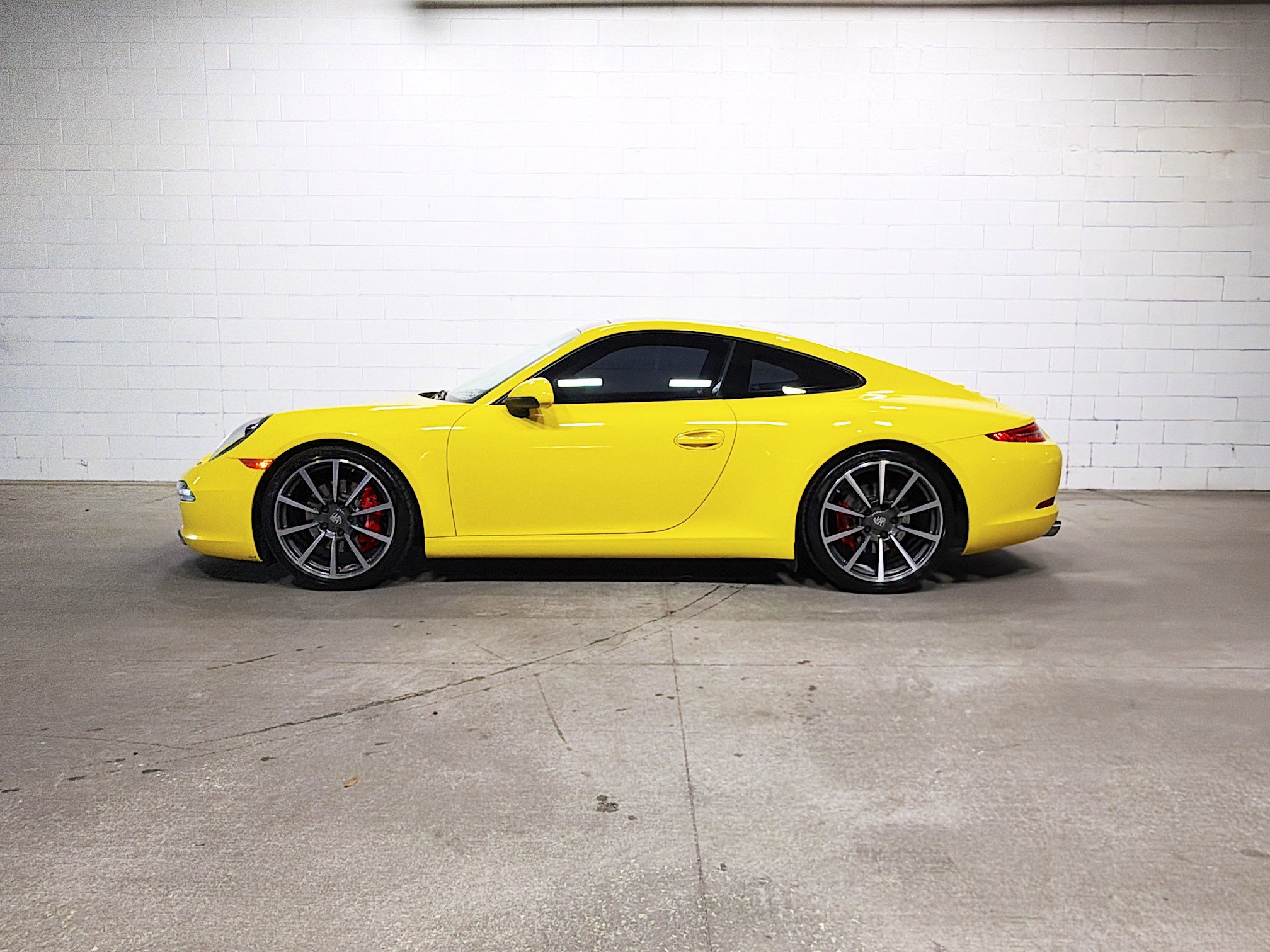 2013 Porsche 911 S photo 2