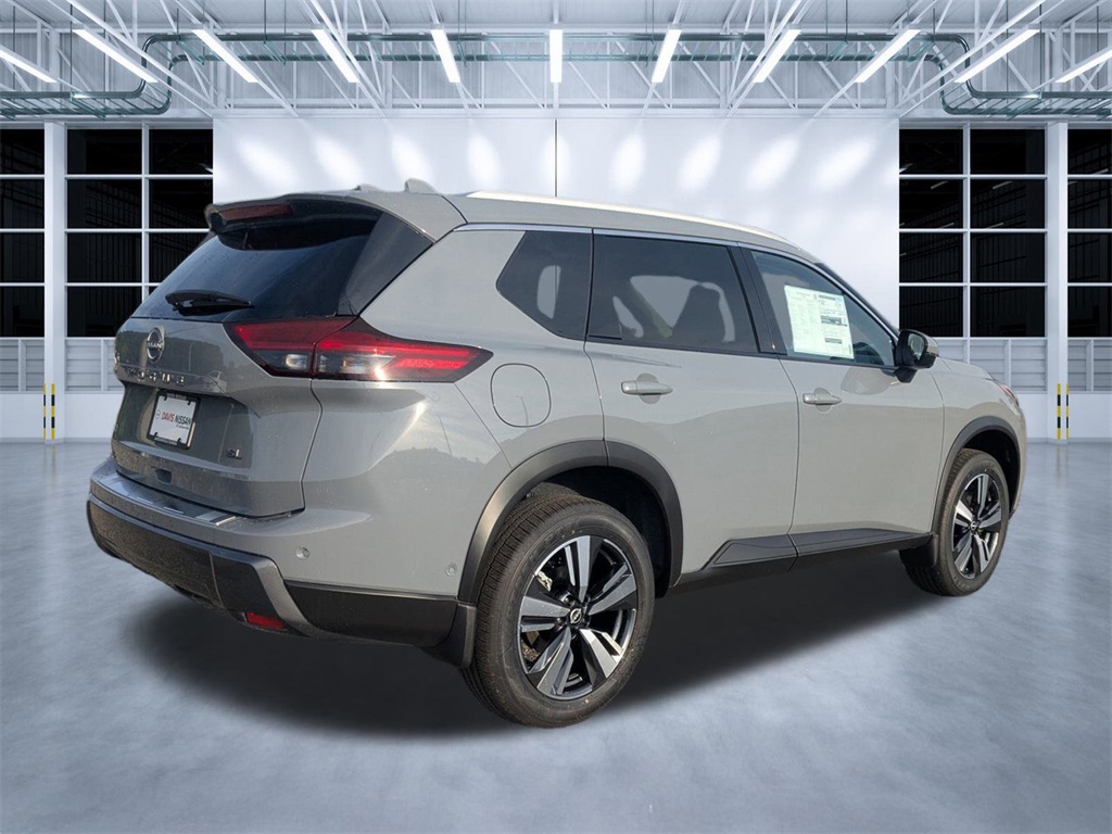 2025 Nissan Rogue SL photo 2