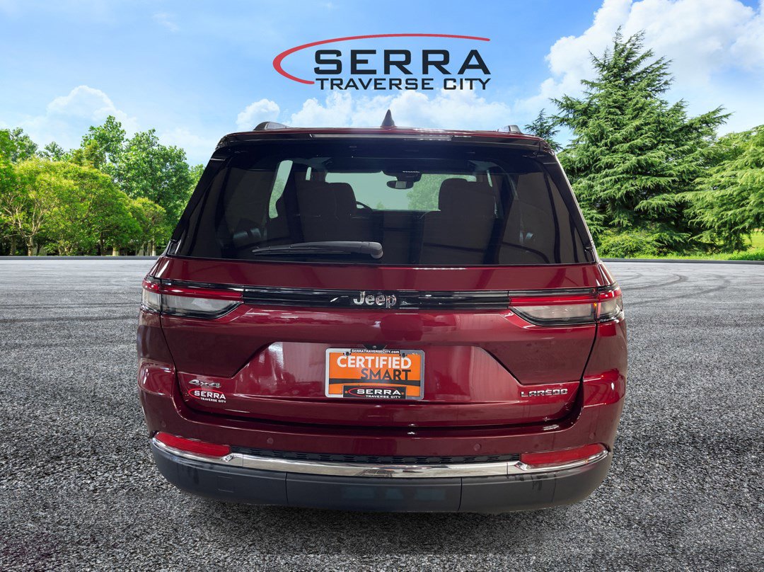 2023 Jeep Cherokee Laredo photo 6
