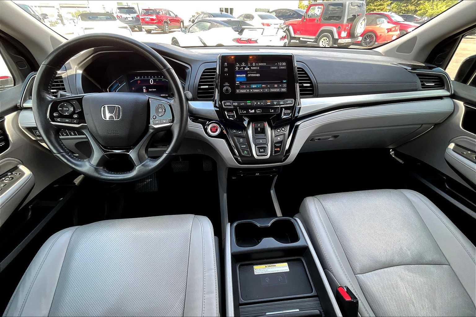 2020 Honda Odyssey Elite photo 12