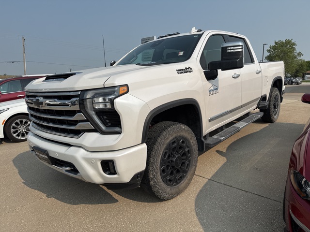 2024 Chevrolet Silverado 2500HD High Country photo 2